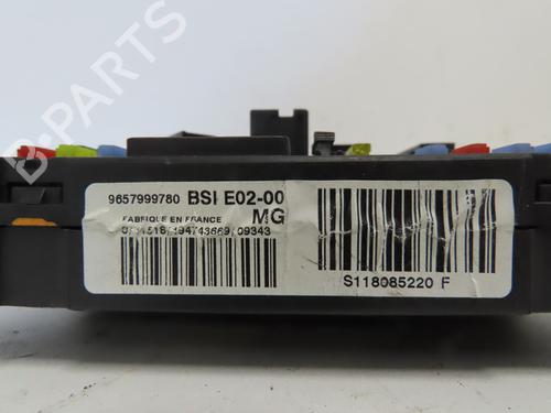 Used Fuse box Fuse box PEUGEOT 206+ (2L_, 2M_) 1.4 HDi eco 70 (68 hp) 33712155 33712155