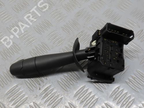 Used Steering column stalk RENAULT TWINGO II (CN0_) 1.2 16V (CN0K, CN0V, CN0A) (76 hp) 9384173
