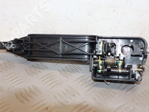 Venstre bagtil udvendigt håndtag Venstre bagtil udvendigt håndtag FORD KA+ III (UK, FK) 1.2 (70 hp) 36820314 36820314