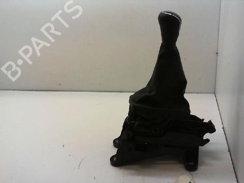 Used Gear lever FORD FIESTA VI Van [2008-2017]  15743236