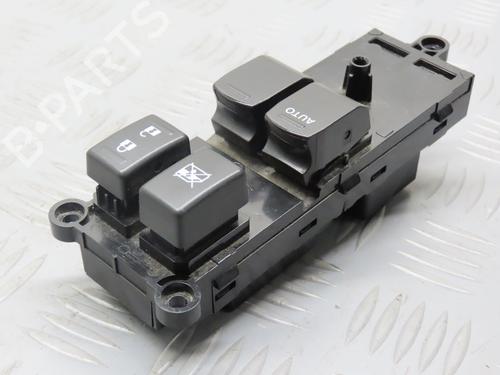 Used Left front window switch SUZUKI SWIFT IV (FZ, NZ) 1.2 (AZH412, ZC72S) (94 hp) 31276360