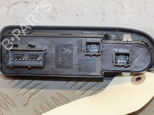 Used Left front window switch Left front window switch 37675593 37675593