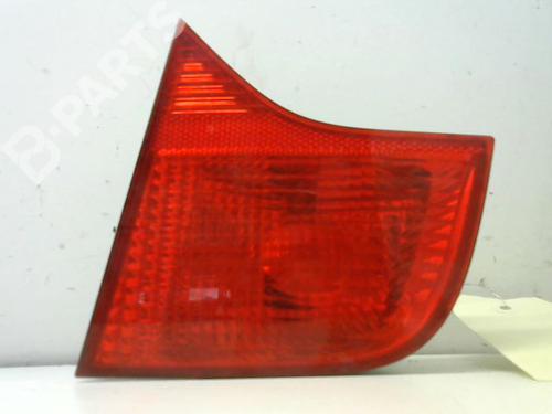 Højre baklys, luke AUDI A4 B7 (8EC) 2.0 (130 hp) 9584972