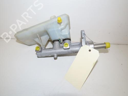 Used Brake master cylinder Brake master cylinder RENAULT TRAFIC II Van (FL) 2.0 dCi 115 (FL01, FL0U, FL00, FL0H, FL0M) (114 hp) 33835496 33835496
