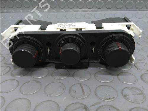 AC Styreenhet / Manøvreringsenhet SEAT IBIZA III (6L1) 1.4 16V (86 hp) 17779494