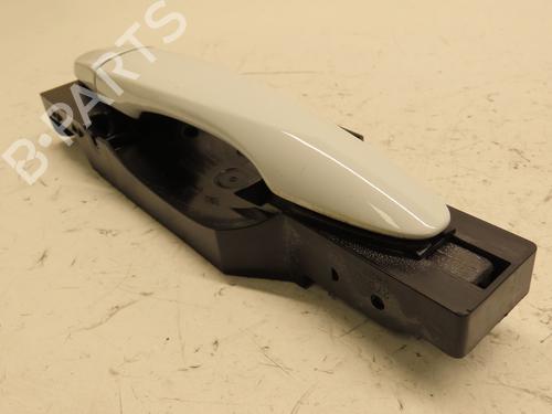 Used Rear right exterior door handle RENAULT KADJAR (HA_, HL_) 1.2 TCe 130 (HLMR) (130 hp) 29643790