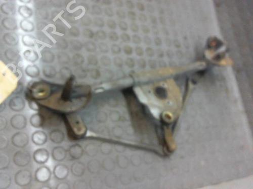 Used Front wipers mechanism TOYOTA YARIS (_P1_) 1.0 (SCP10_, SCP10R) (68 hp) 14886518