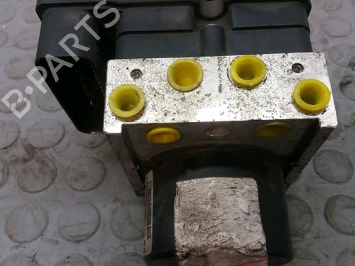 abs-pump-renault-megane-iii-hatchback-bz01_-b3_-15-dci-476604075r-2008-9386830 main image