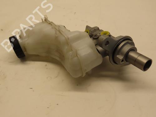 Used Brake master cylinder RENAULT MEGANE IV Hatchback (B9A/M/N_) 1.2 TCe 130 (B9MR) (130 hp) 29380234