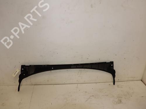Griglia sotto parabrezza Griglia sotto parabrezza RENAULT MEGANE IV Hatchback (B9A/M/N_) 1.2 TCe 100 (B9MS) (100 hp) 36396706 36396706