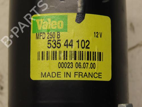 Used Front wiper motor PEUGEOT 106 II (1A_, 1C_) 1.4 i (75 hp) 27488966