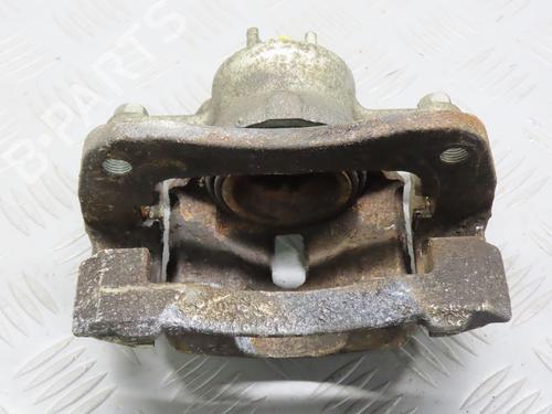 Venstre bremsekaliber foran SUZUKI IGNIS III (MF, FF) 1.2 Hybrid AllGrip (ATK412) (83 hp) 31085413