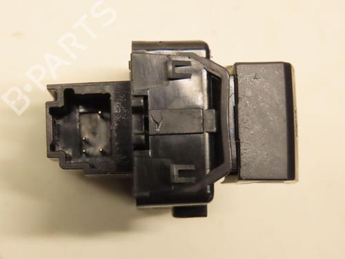 Used Right rear window switch RENAULT CLIO V (B7_) 1.0 LPG (B7MT) (101 hp) 30117322