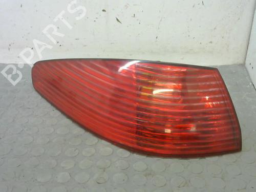 Venstre baglygte PEUGEOT 607 (9D, 9U) 2.2 HDi (133 hp) 9375895