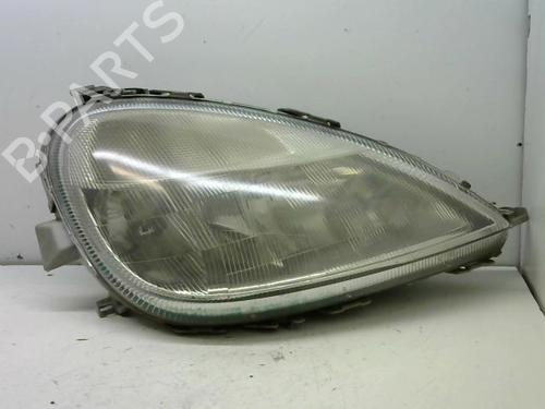 Used Right headlight Right headlight MERCEDES-BENZ A-CLASS (W168) A 170 CDI (168.008) (90 hp) 9374462 9374462