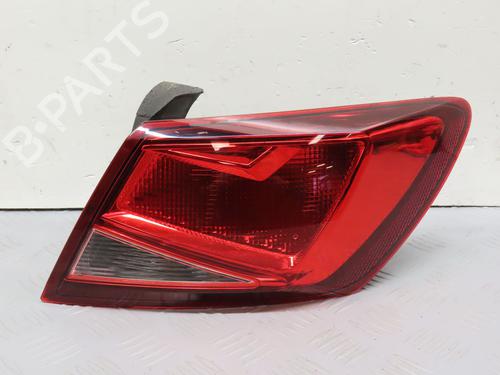 Used Right taillight SEAT LEON (5F1) 2.0 TDI (150 hp) 31030687