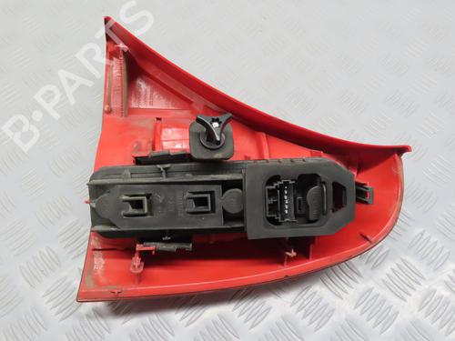 left-taillight-renault-clio-ii-bb_-cb_-14-bcb0c-bcb0s-7700410515-1998-1999-2000-2001-2002-2003-2004-2005-2006-2007-2008-2009-2010-2011-2012-2013-2014-2015-2016-20229186 main image