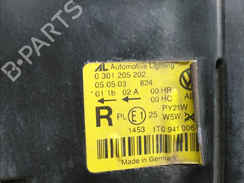 Used Right headlight VW TOURAN (1T1, 1T2) 1.9 TDI (100 hp) 9384900