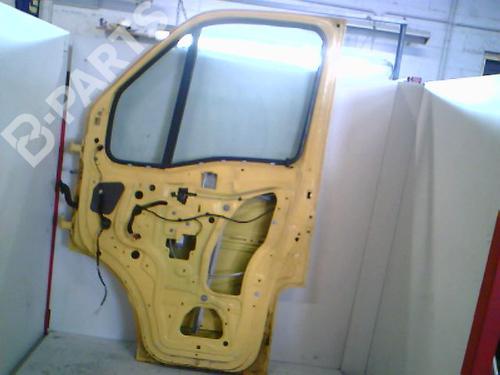Used Right front door RENAULT MASTER II Van (FD) 2.5 dCi (120 hp) 9373483