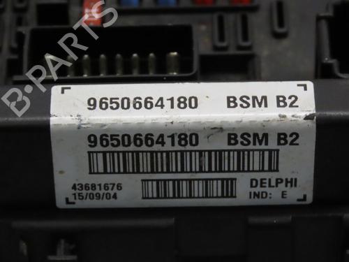 Used Fuse box Fuse box PEUGEOT 307 (3A/C) 2.0 HDi 90 (90 hp) 19690437 19690437