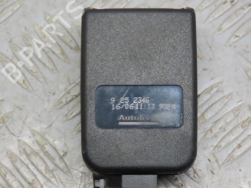 Used Seat buckle CITROËN C4 Coupe (LA_) 1.6 HDi (90 hp) 25376195