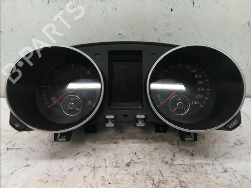 Used Instrument cluster VW GOLF VI (5K1) 2.0 TDI (110 hp) 17779761