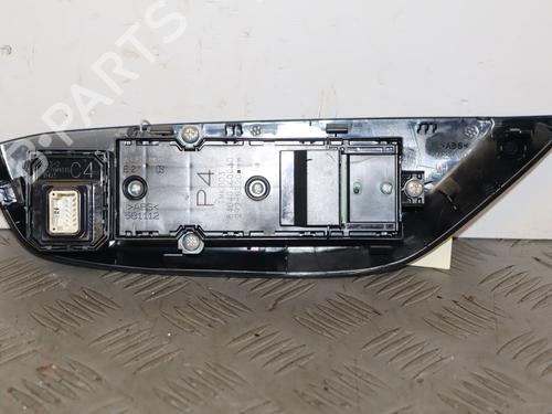 Left front window switch TOYOTA YARIS (_P21_, _PA1_, _PH1_) 1.5 Hybrid (MXPH10, MXPH11) | BP38527040I27 - Image 2
