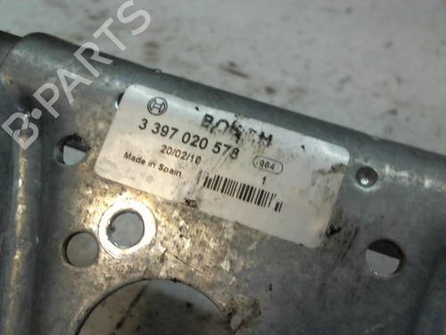 Used Front wipers mechanism PEUGEOT 206+ (2L_, 2M_) 1.4 i (2LKFWA, 2MKFWA) (75 hp) 14886611