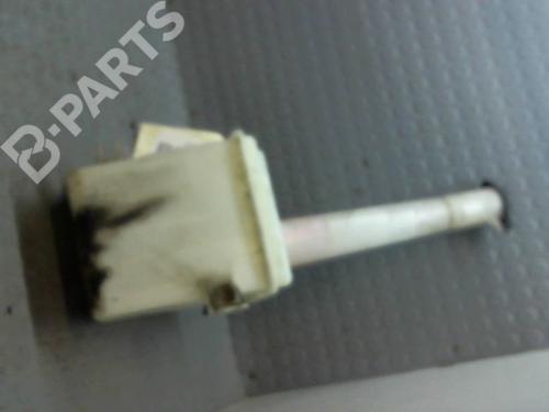 Used Windscreen washer tank HYUNDAI SANTA FÉ I (SM) 2.0 CRDi 4x4 (125 hp) 9383830