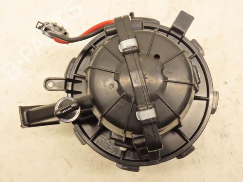 Used Heater blower motor AUDI A4 B8 Avant (8K5) 2.0 TDI (143 hp) 30189158