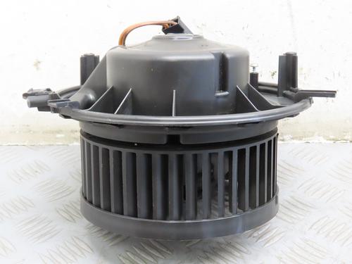 Heater blower motor SKODA OCTAVIA III Combi (5E5, 5E6) 2.0 TDI RS 5Q1819021J