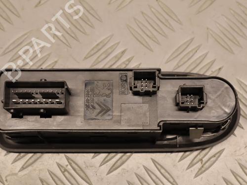 Used Left front window switch Left front window switch PEUGEOT 508 I (8D_) 2.0 BlueHDi 150 (150 hp) 33278372 33278372