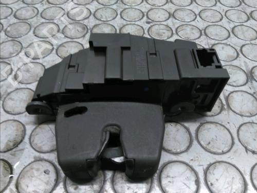 Used Tailgate lock PEUGEOT 508 I (8D_) 2.0 HDi (140 hp) 17782034
