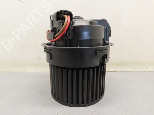 Used Heater blower motor DACIA DUSTER (HM_) 1.5 dCi 115 4x4 (HMAD) (116 hp) 17777127