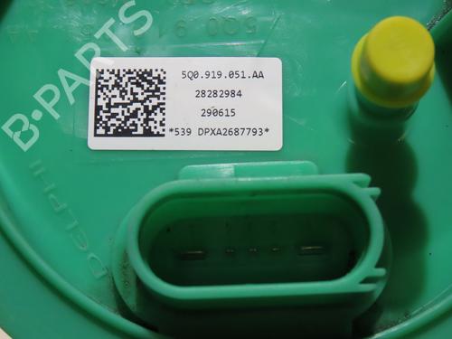 Used Fuel pump VW GOLF VII (5G1, BQ1, BE1, BE2) 1.4 TSI (150 hp) 29986652