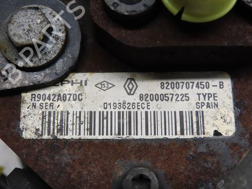 Pompe à injection RENAULT CLIO III (BR0/1, CR0/1) 1.5 dCi (C/BR0G, C/BR1G) (68 hp) 29872586