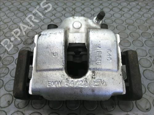 Used Right front brake caliper BMW 3 Touring (E46) 325 xi (192 hp) 17778614