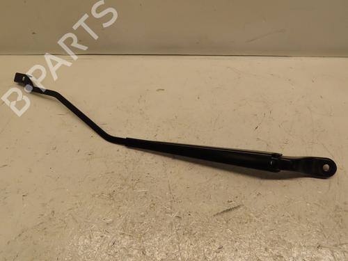 Front windshield wiper arm RENAULT CAPTUR II (HF_) TCe 140 (HFN0) | BP28416082C143