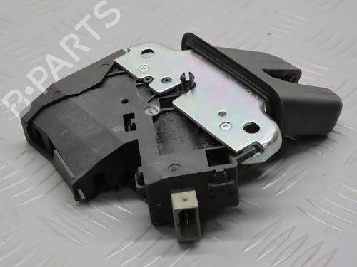 Bagklap lås AUDI A4 B8 (8K2) 2.0 TDI (143 hp) 30825041