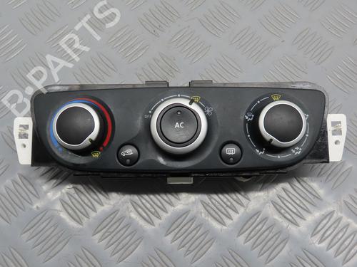 Used Climate control RENAULT MEGANE III Hatchback (BZ0/1_, B3_) 1.5 dCi (BZ0C) (90 hp) 17779537