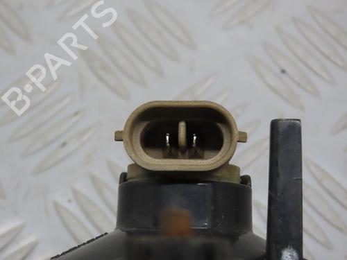 right-front-fog-light-hyundai-tucson-jm-20-crdi-922022e000-2004-2005-2006-2007-2008-2009-2010-2011-2012-2013-2014-2015-2016-2017-2018-2019-17782299 main image