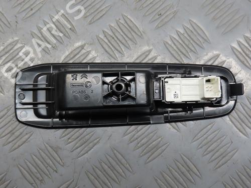 Used Left rear window switch Left rear window switch 36483211 36483211