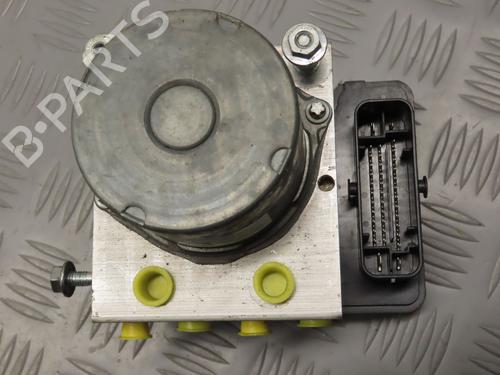 Used ABS pump ABS pump CITROËN C3 III (SX) 1.2 THP 110 (SXHNPS, SXHNZT, SXHNZ6) (110 hp) 31911645 31911645