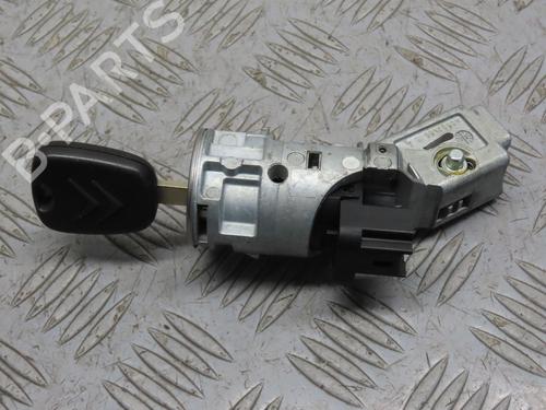 Used Ignition barrel CITROËN C2 (JM_) 1.4 (73 hp) 9382545