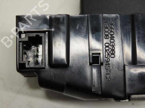 Used Tailgate lock PEUGEOT 207 (WA_, WC_) 1.4 16V (95 hp) 29577616