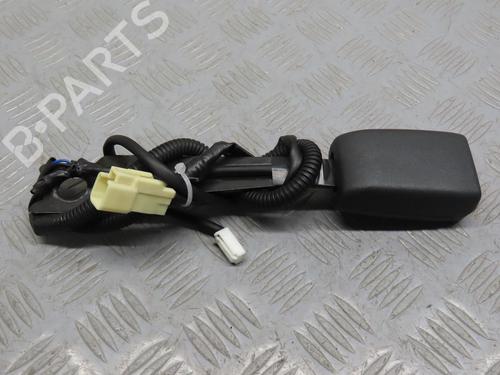 Used Seat buckle TOYOTA YARIS (_P9_) 1.4 D-4D (NLP90_, NLP90R) (90 hp) 27488517