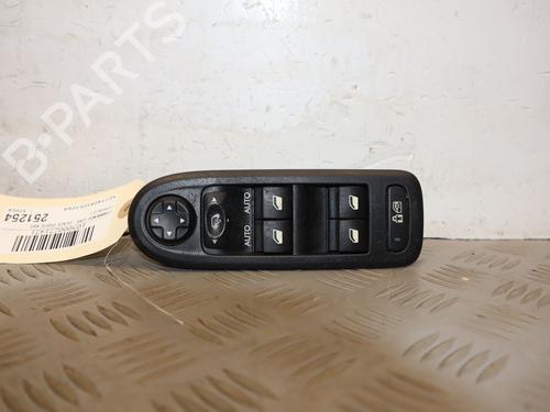 Left front window switch CITROËN C3 II (SC_) 1.6 HDi 90 | BP37226387I27 - Image 2