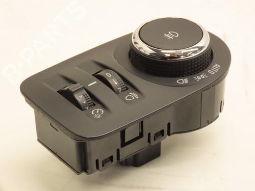 Used Headlight switch OPEL COMBO Box Body/MPV (K9) 1.5 D (131 hp) 29345741