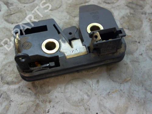 Used Tailgate lock VW POLO III (6N1) 60 1.4 (60 hp) 9380903