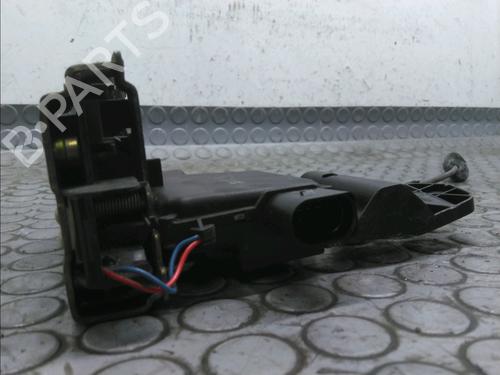 Used Front right lock VW PASSAT B5 (3B2) 1.6 (101 hp) 17781371